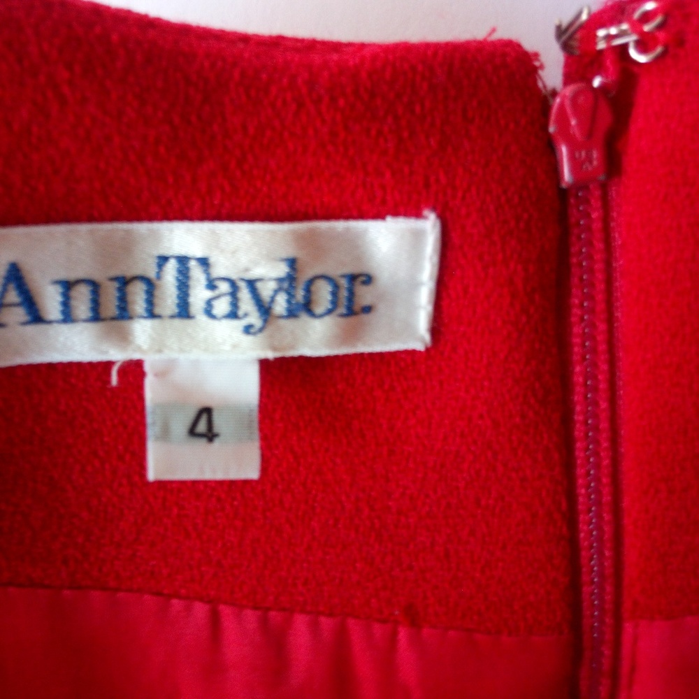 Ann Taylor Knee Length Red Long Sleeve Dress Sz 4 - Picture 7 of 8
